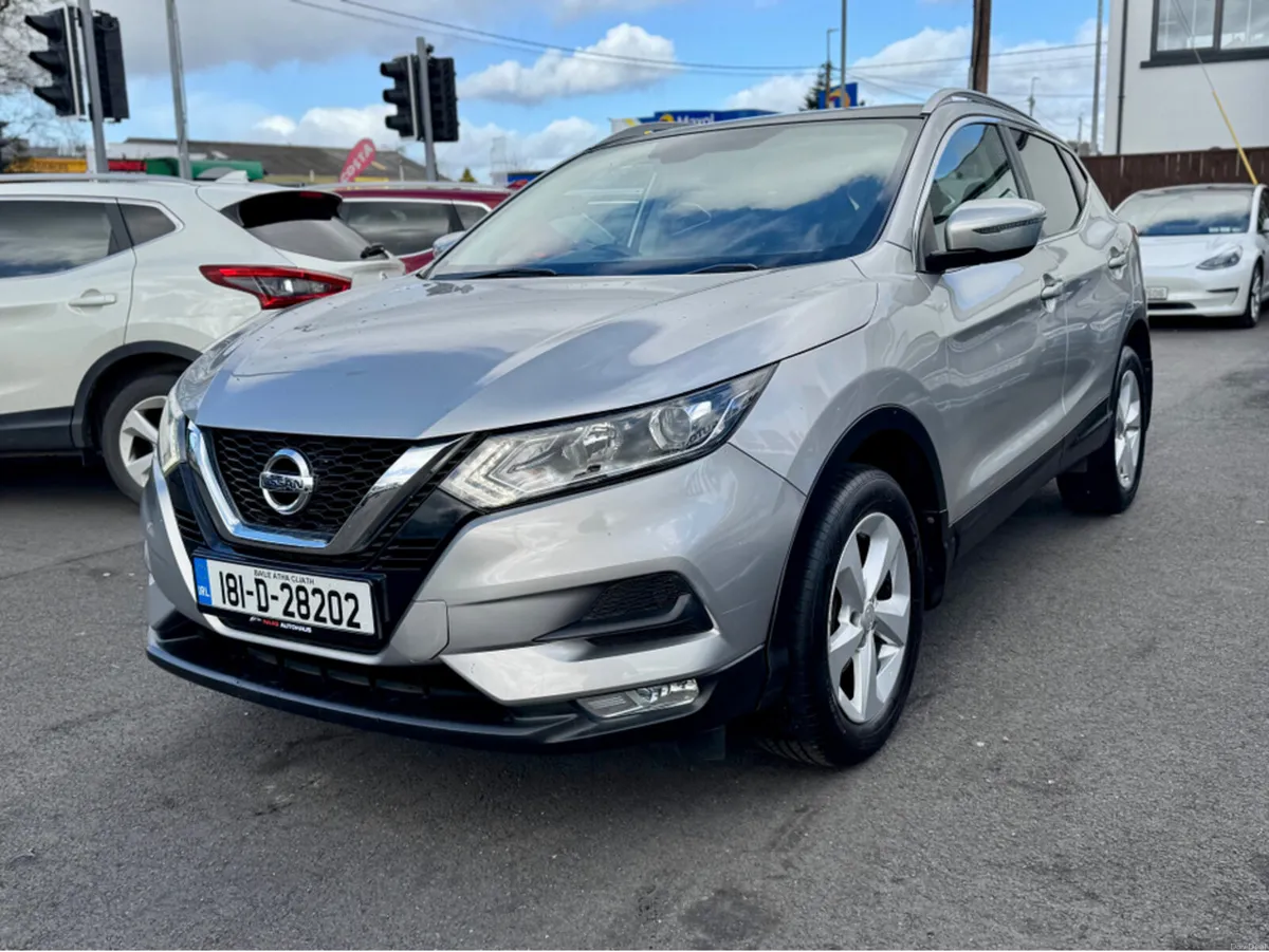 Nissan Qashqai 1.2 SV 18 4DR - Image 4