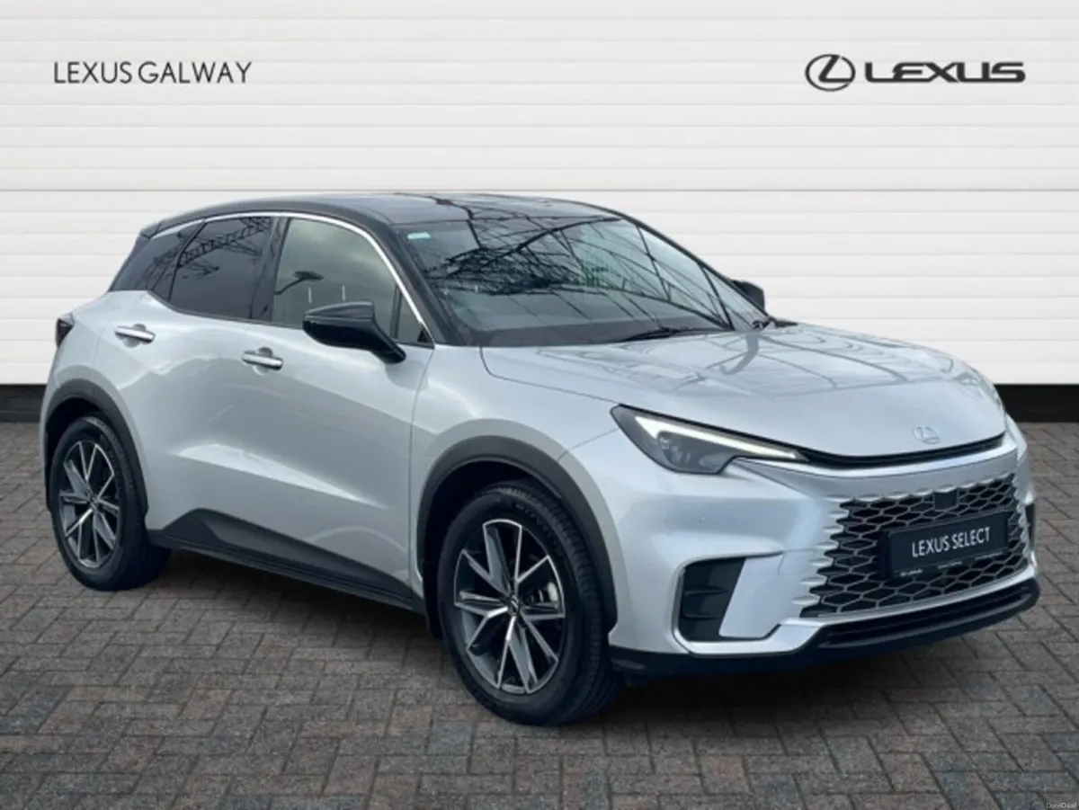 Lexus LBX 1.5h EMOTION // Remote Central Locking / - Image 1