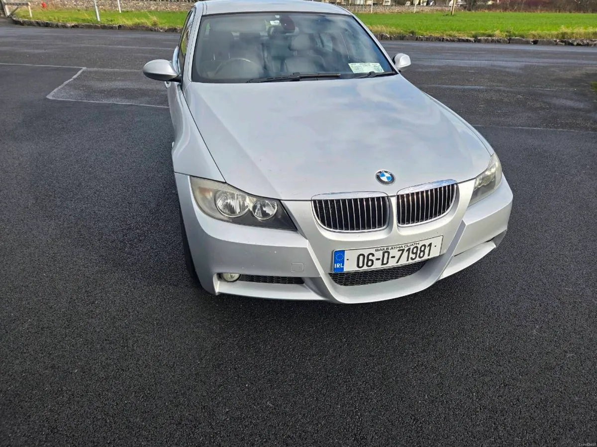 Bmw e90 325i Manual MSport - Image 2