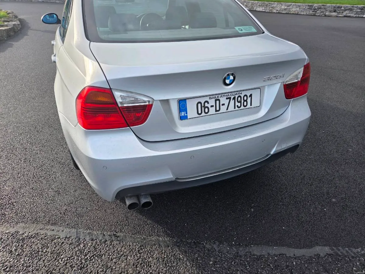 Bmw e90 325i Manual MSport - Image 4