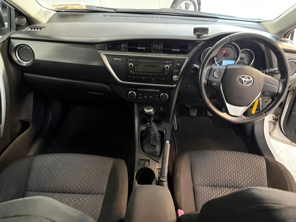 Toyota Auris 2015. 1.4 D4D  AURA - Image 4