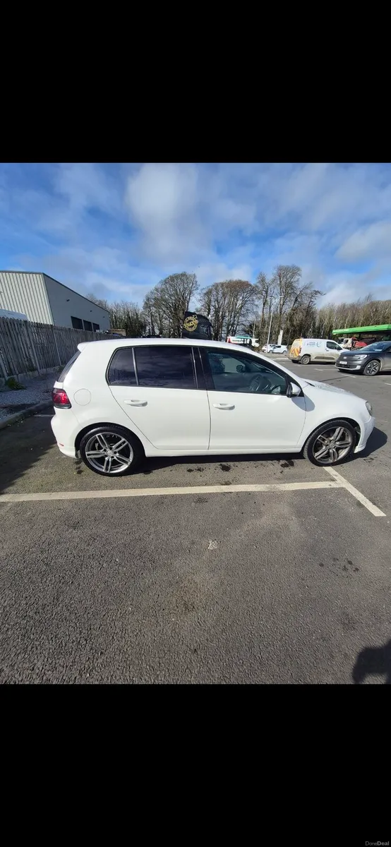 Volkswagen Golf 2011 - Image 3