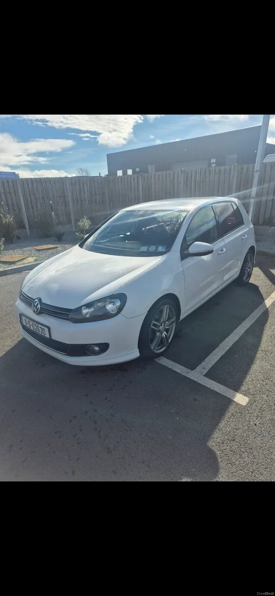 Volkswagen Golf 2011 - Image 1