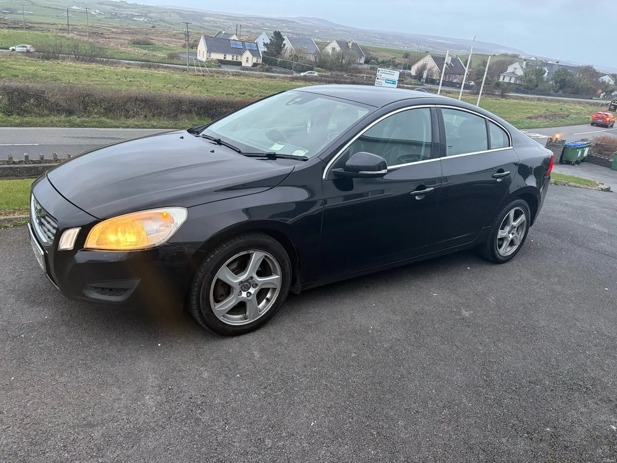 Volvo S60, 2L diesel - Image 2