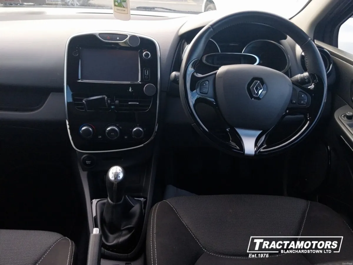 Renault Clio DYNAMIQUE NAV 1.2 PETR 4DR - Image 2