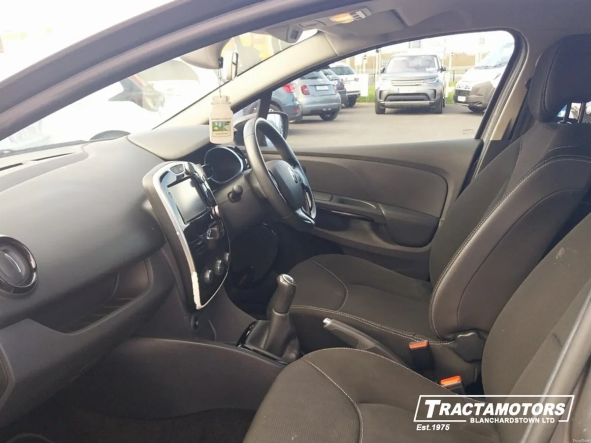 Renault Clio DYNAMIQUE NAV 1.2 PETR 4DR - Image 4