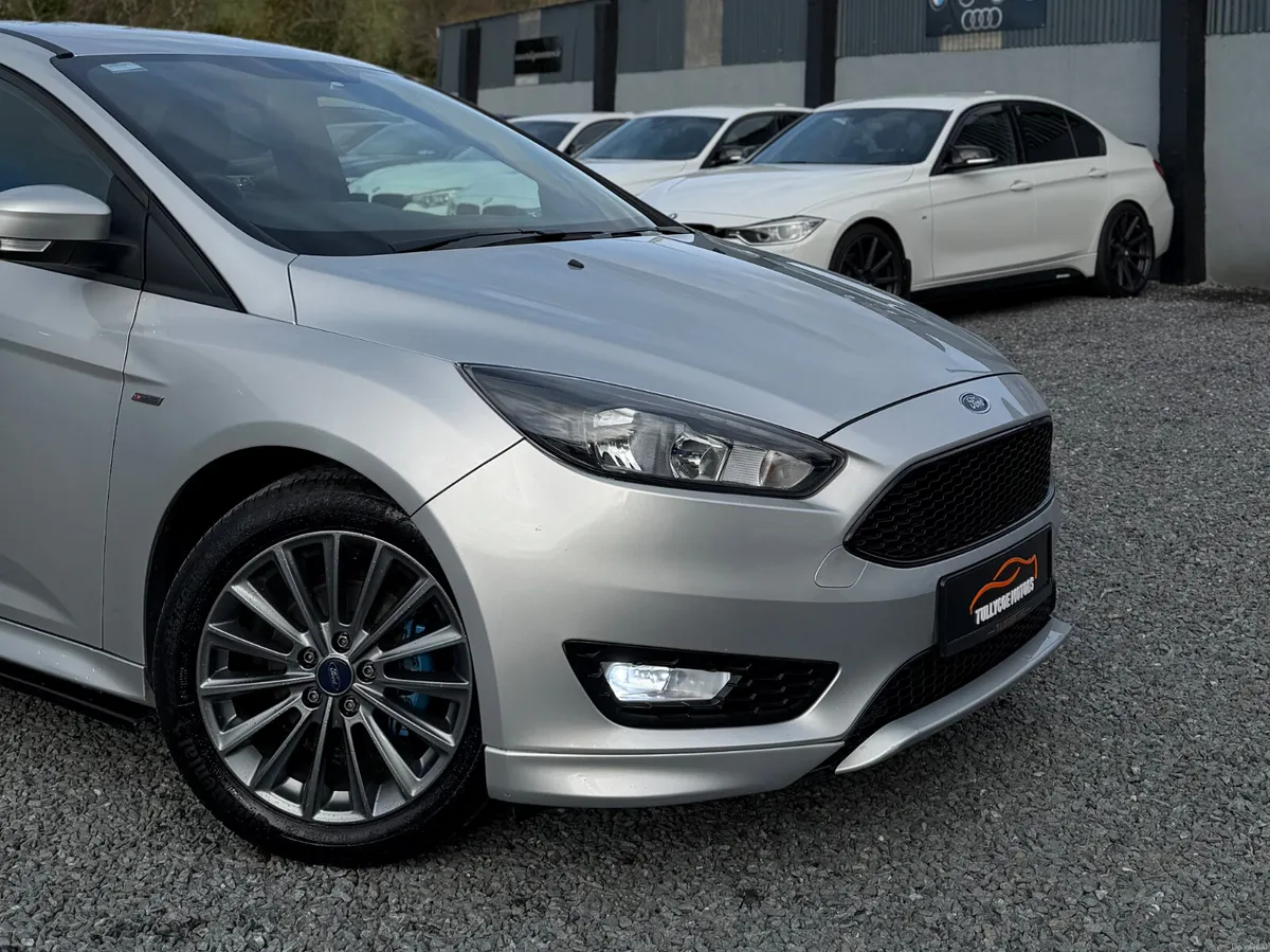FORD FOCUS ST-LINE 2018 - Image 4
