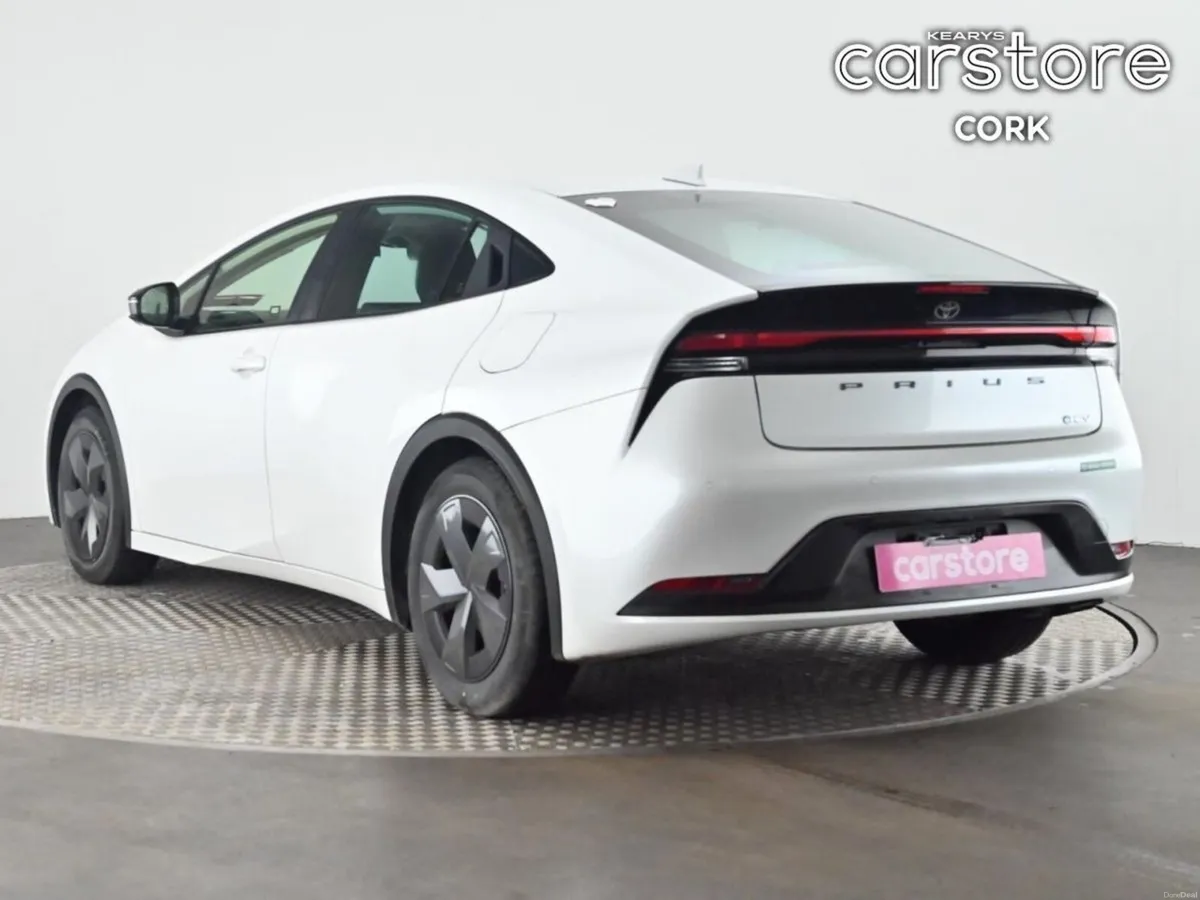 Toyota Prius 1.8 Hybrid Auto - Image 3