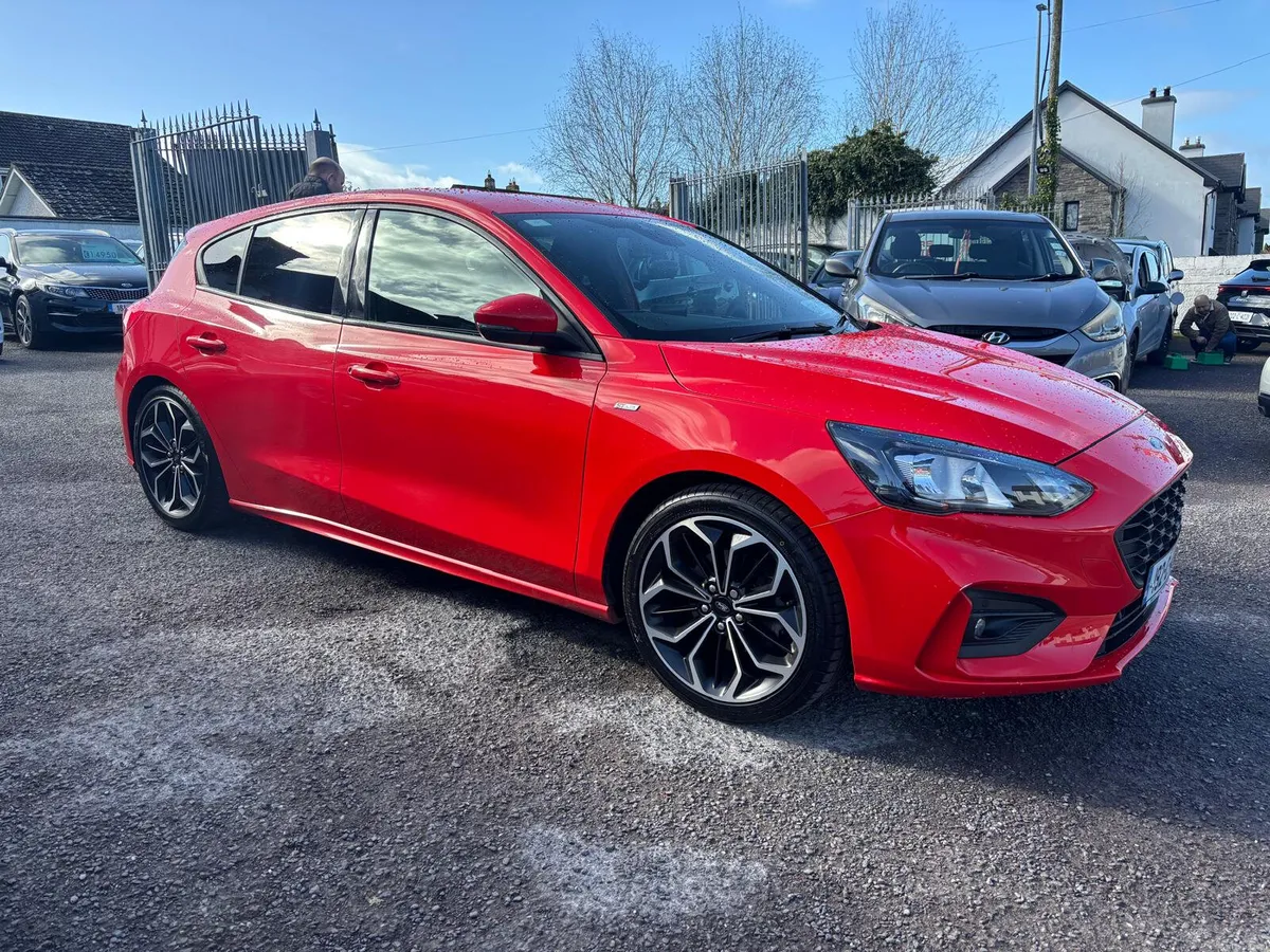 Ford Focus 2019  ST  LINE  PETROL  1.0  STUNNING - Image 1