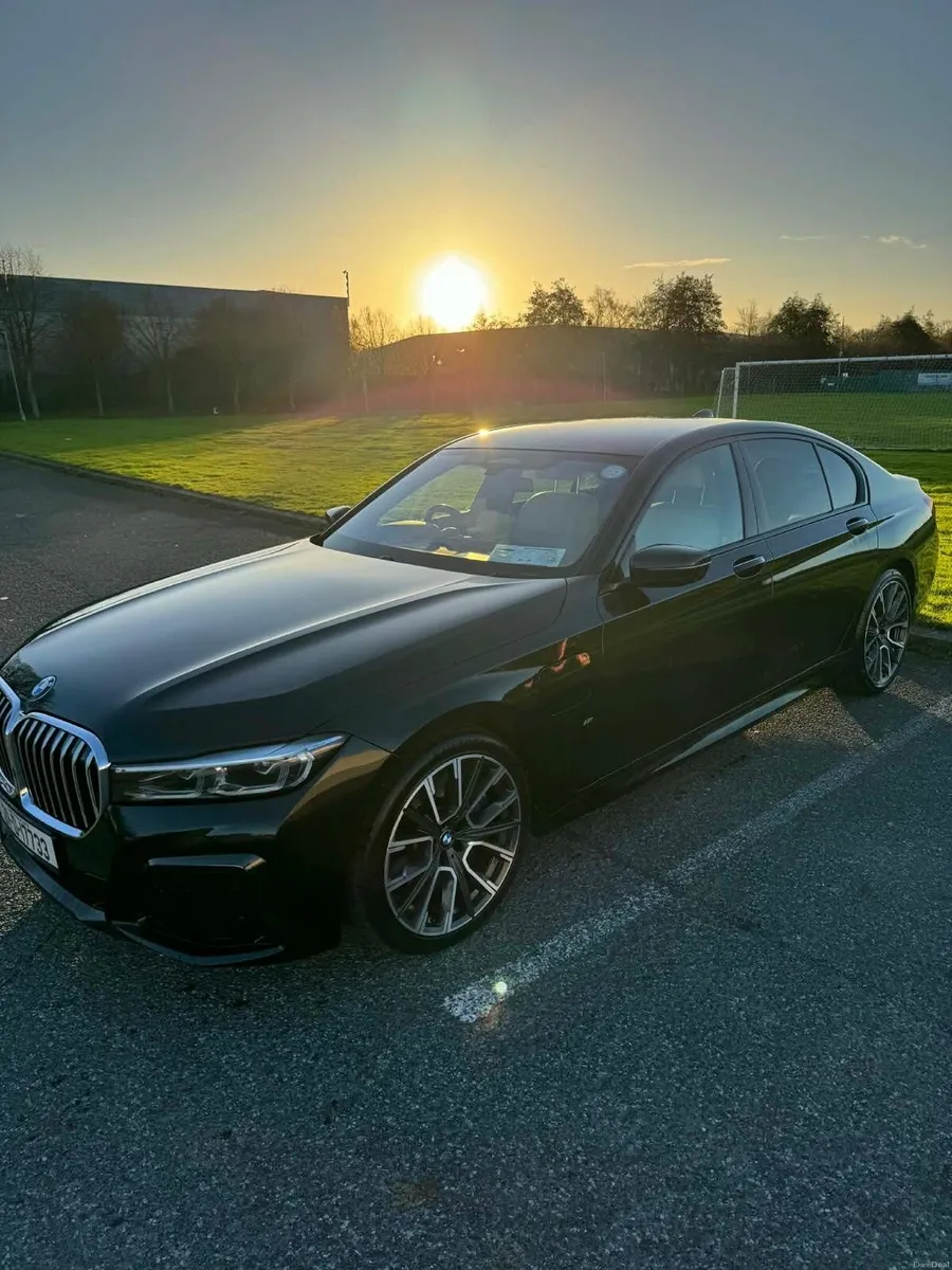 BMW 7-Series 2021 - Image 3