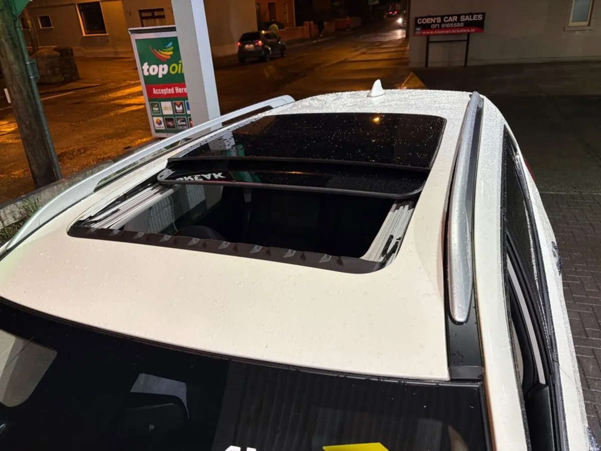 Nissan X-Trail 1.7 DSL SV Premium 4X4 7-Seat - Image 3