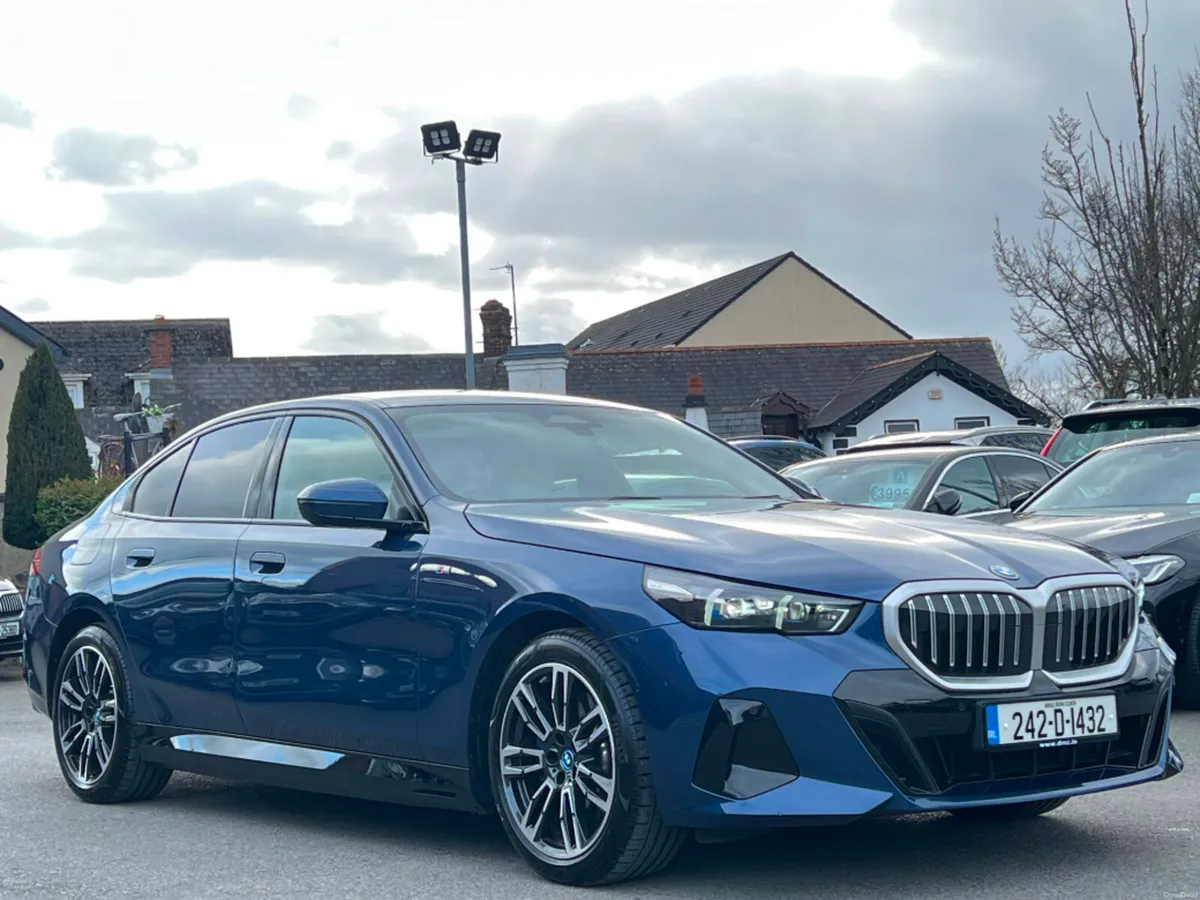 BMW 5-Series 530E M-SPORT AUTO *NEW MODEL & LOW KM - Image 3