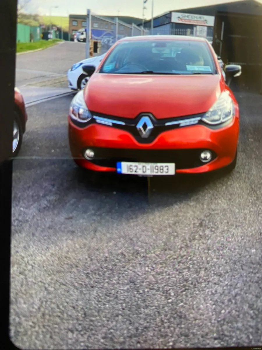 Renault Clio 2016  ONLY 93KLMS