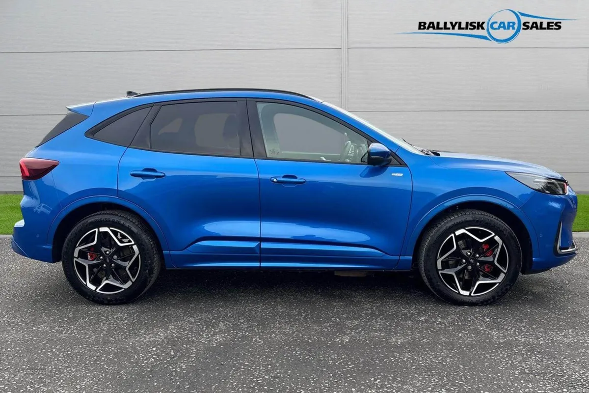 Ford Kuga 2.5 ST-Line X Petrol Plug-in Hybrid CVT - Image 3