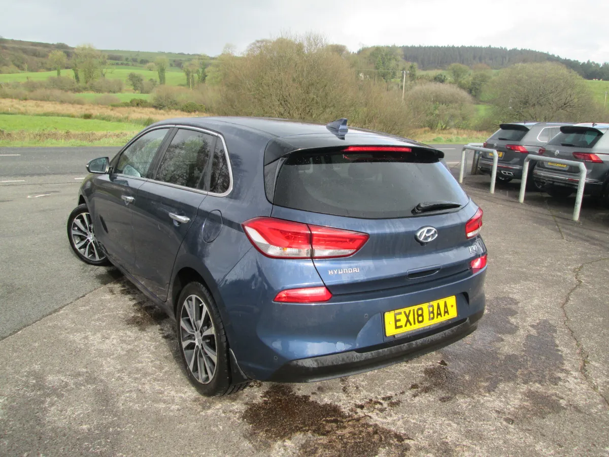 2018   HYUNDAI  I 30  1.6  CRDI  PREMIUM  5DR - Image 5