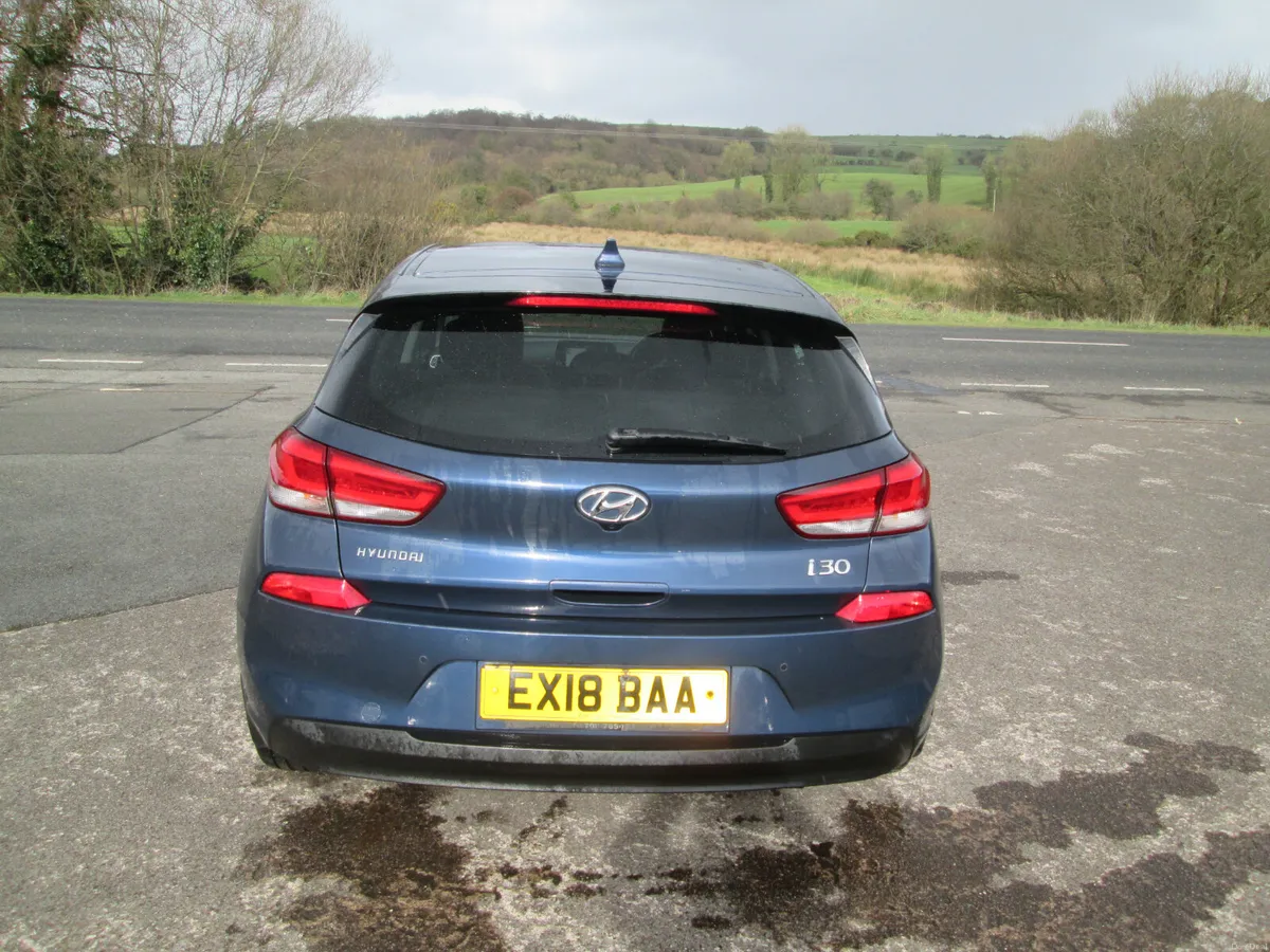 2018   HYUNDAI  I 30  1.6  CRDI  PREMIUM  5DR - Image 6
