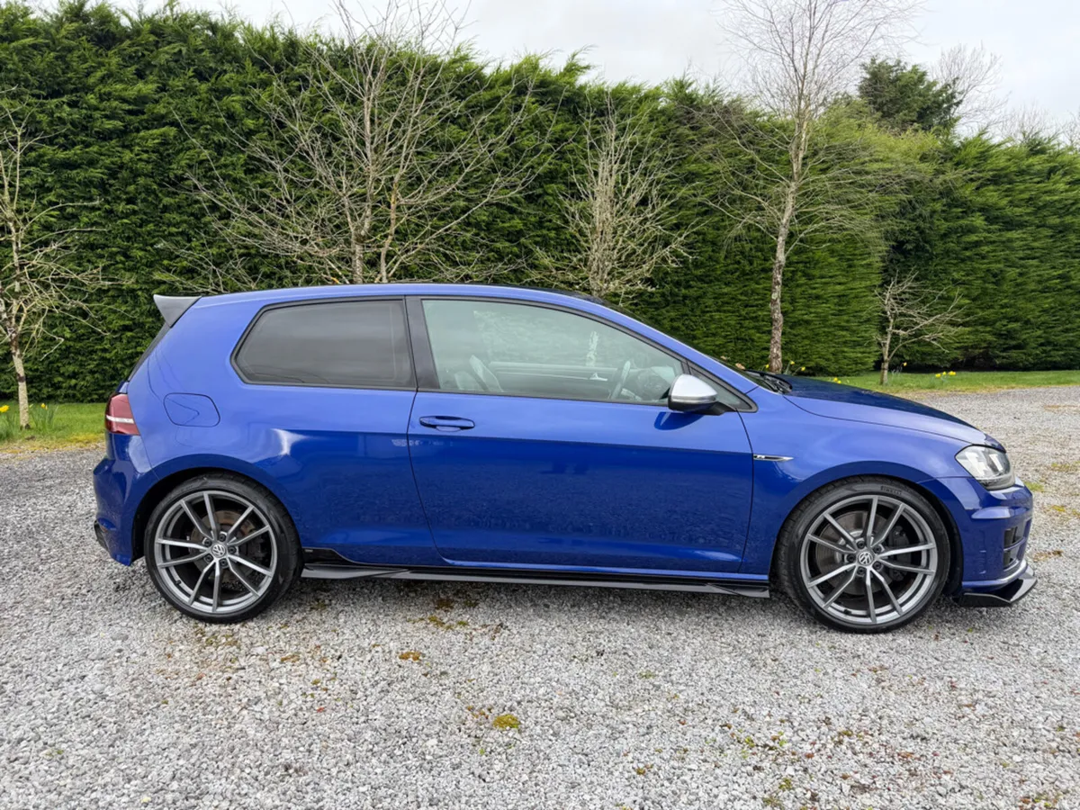 Volkswagen Golf R - Image 3