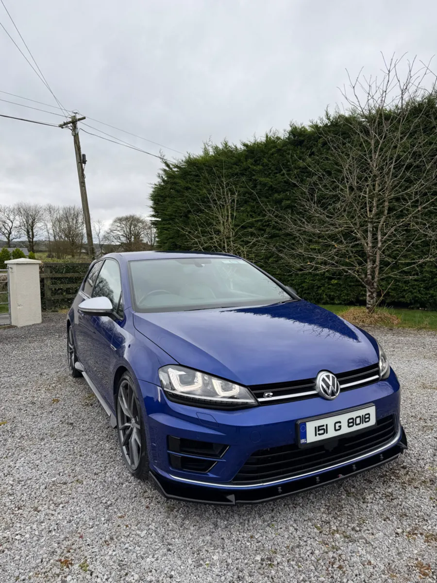 Volkswagen Golf R - Image 2