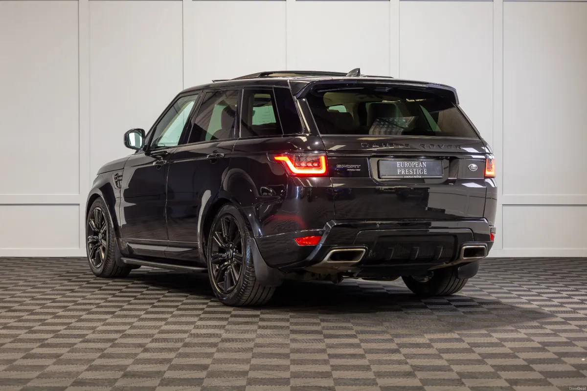 2022 Range Rover Sport P400e HSE - Image 4