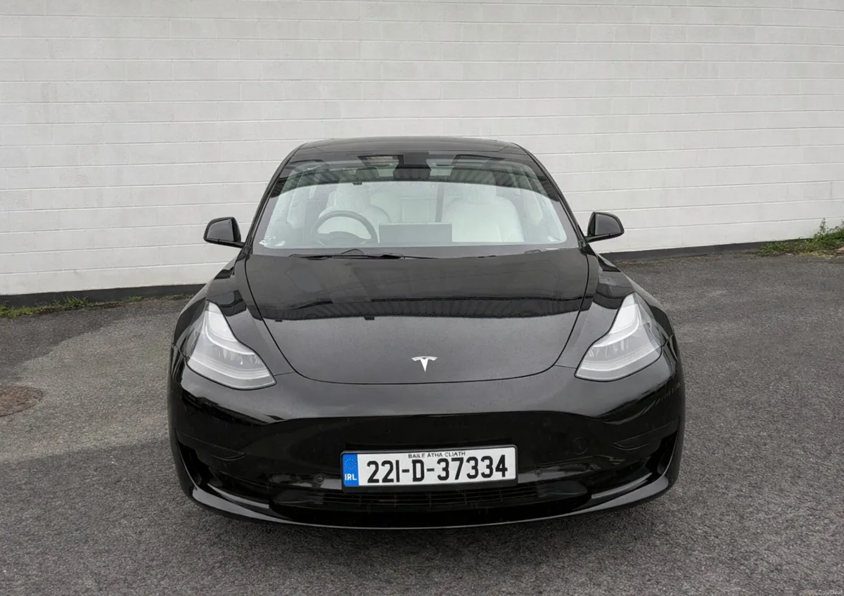 2022 Tesla Model 3 RWD White Interior 94% Battery - Image 2