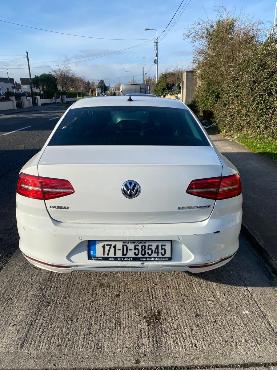 Volkswagen Passat 2017 automatic - Image 4