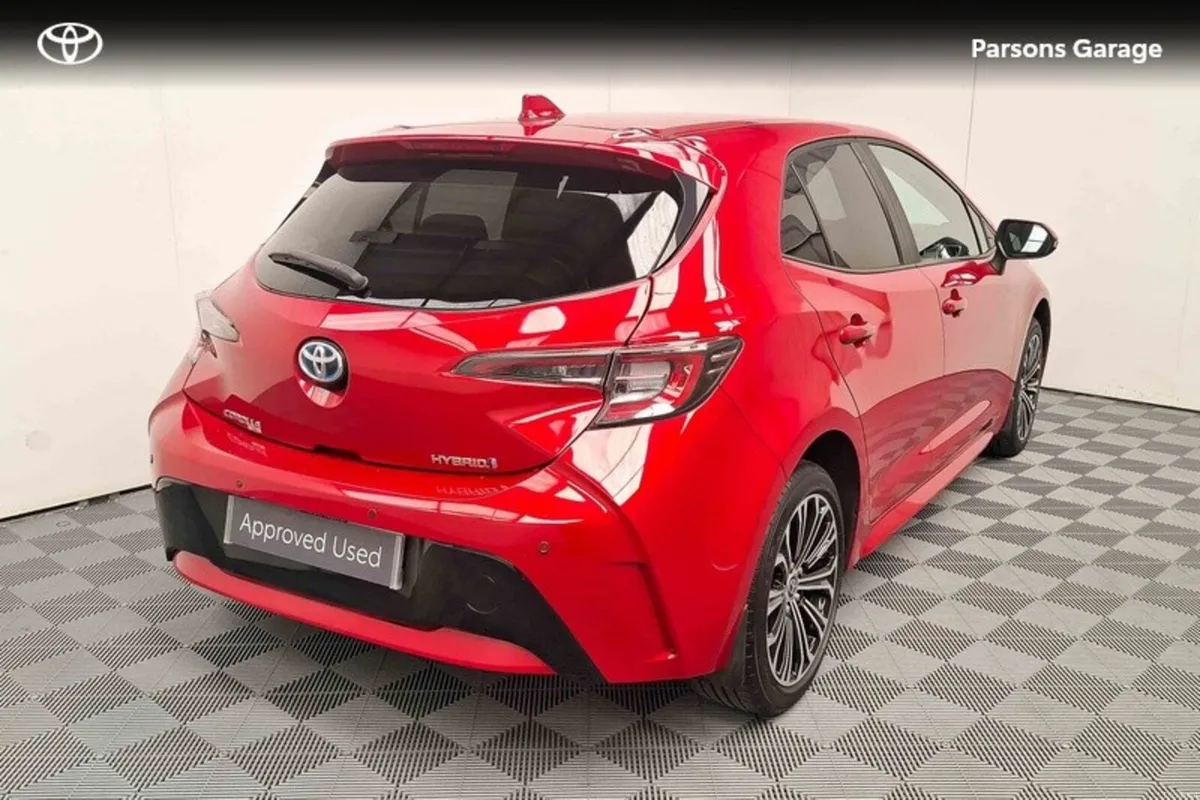 Toyota Corolla COROLLA HYBRID SOL H/B - Image 2