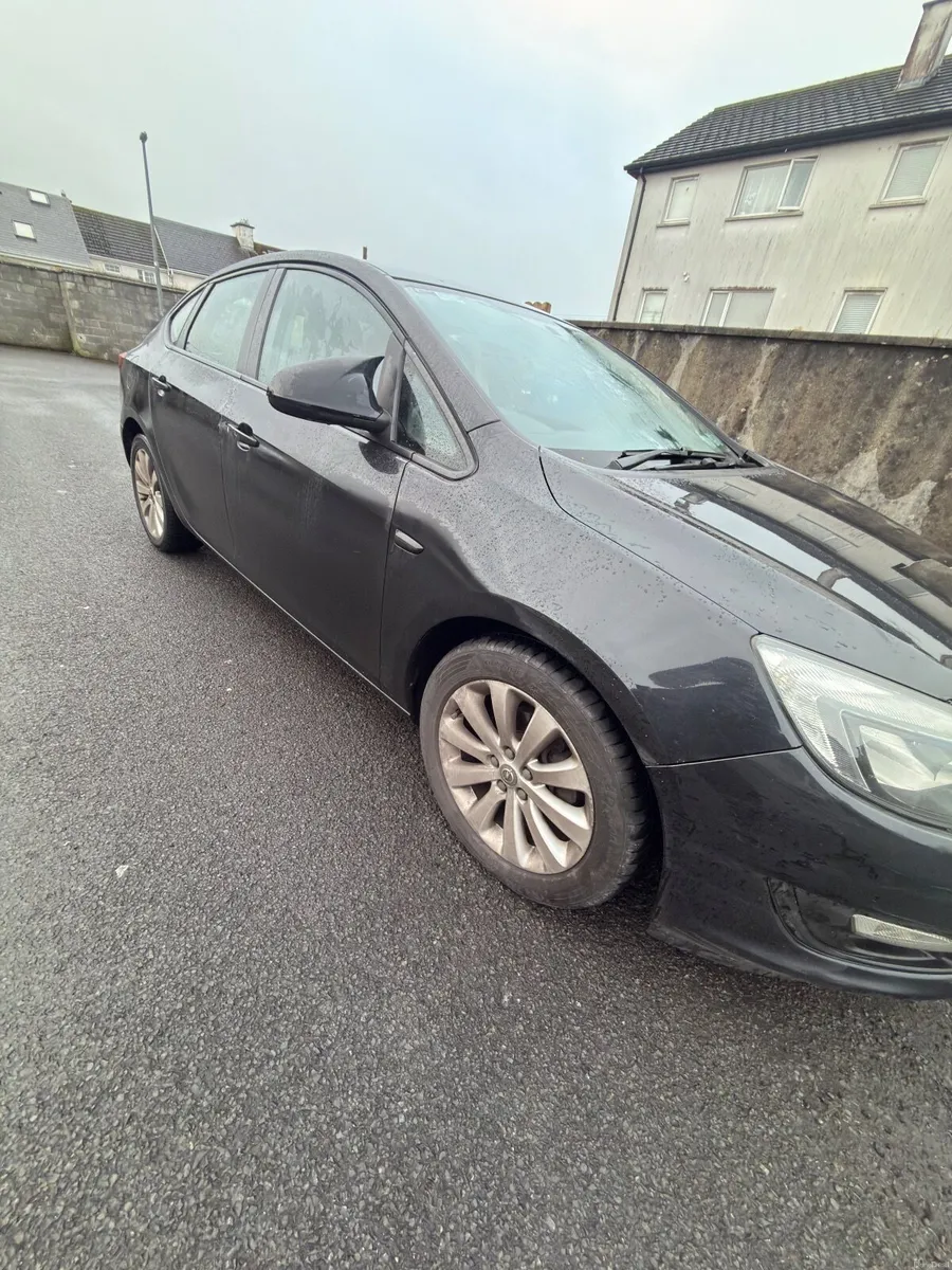 Opel Astra 2013 - Image 3