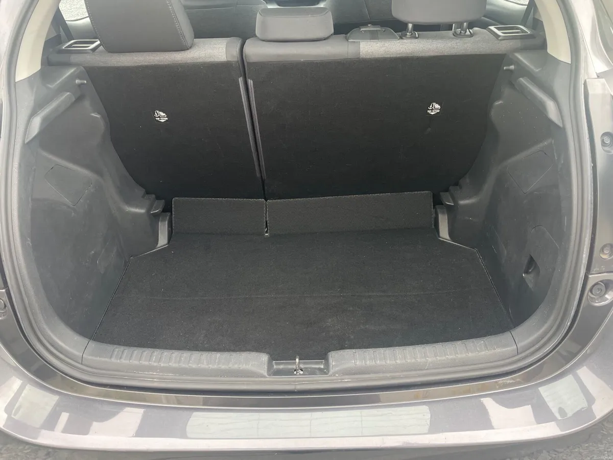 Toyota Yaris 2021 - Image 3