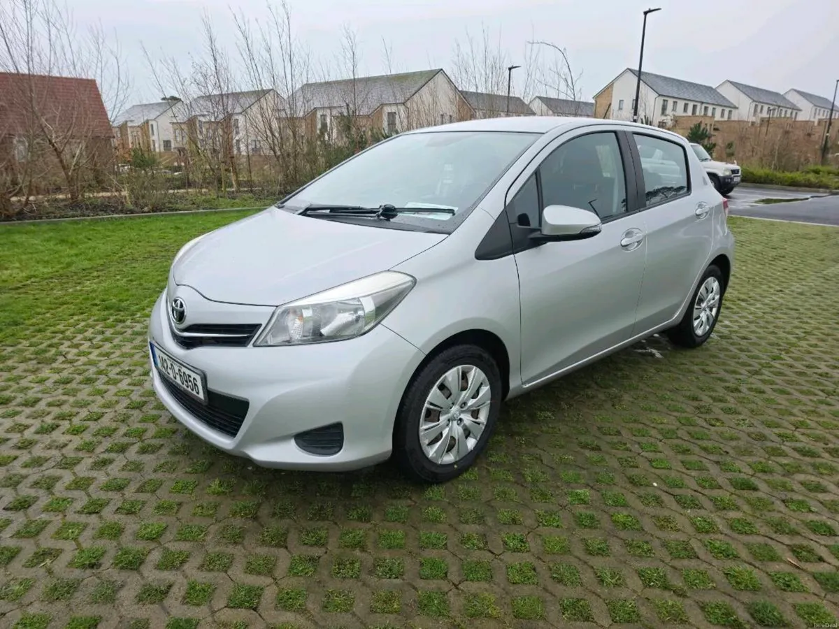 2014 (142) Toyota Yaris - Image 3
