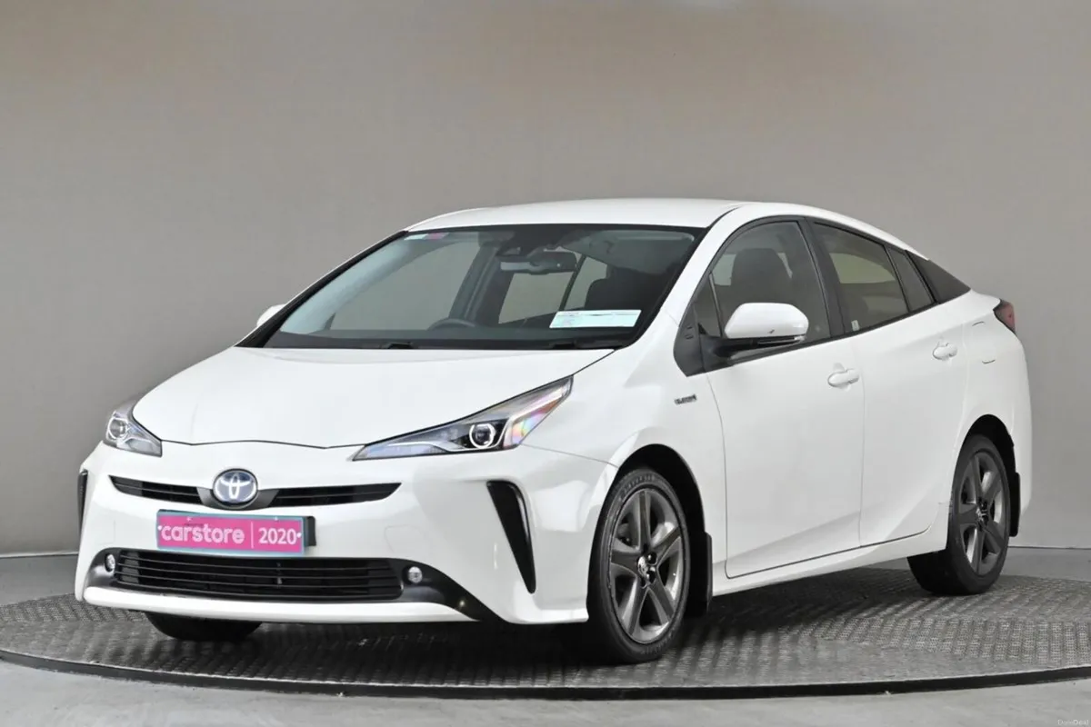Toyota Prius 1.8 HYBRID LUXURY **SAT NAV**JBL**HUP - Image 3