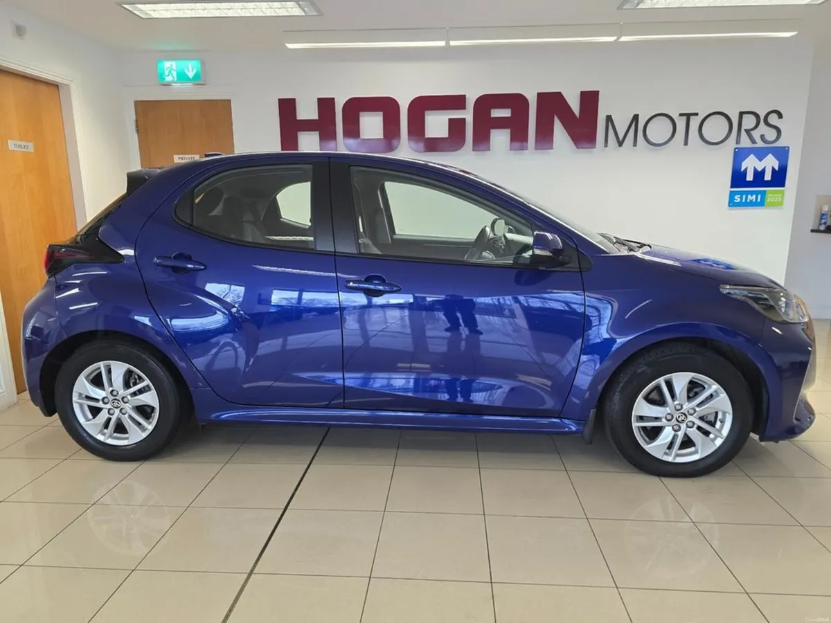 Toyota Yaris Hybrid - New Generation - Luna Automa - Image 3