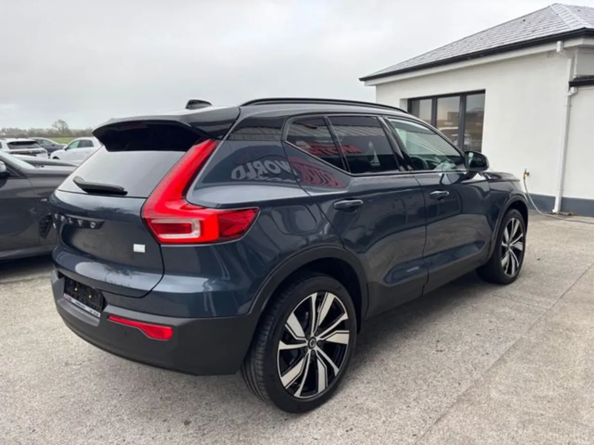 Volvo XC40 RECHARGE T5 R-DESIGN PRO - Image 4