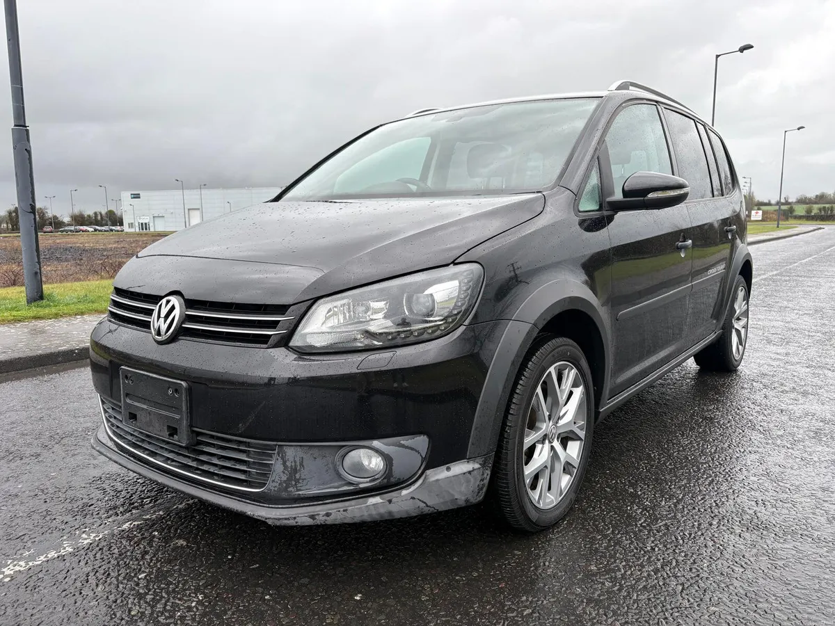 2015 VW Touran Cross 1.4 Petrol Automatic - Image 1