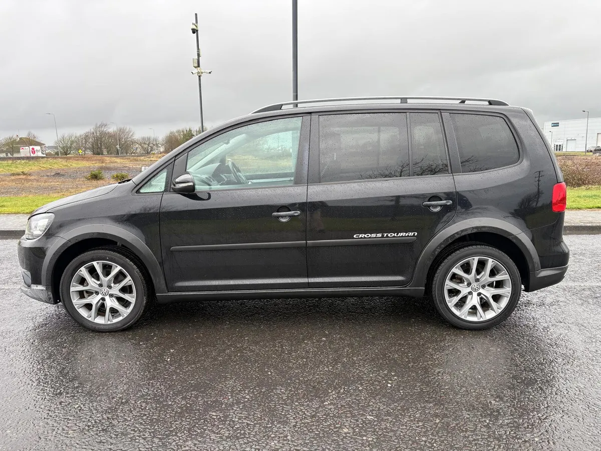 2015 VW Touran Cross 1.4 Petrol Automatic - Image 2