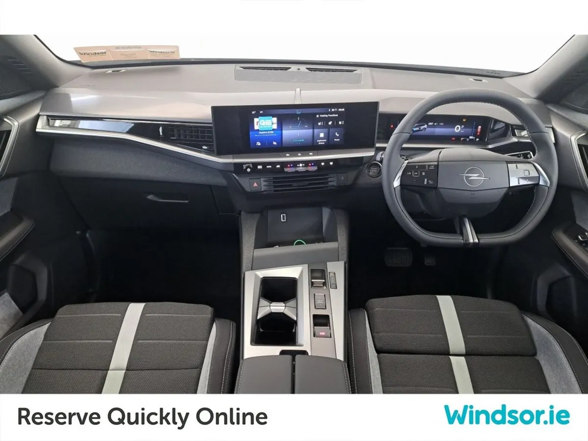 Opel Grandland Elegance PureTech 136 MHEV - Image 3