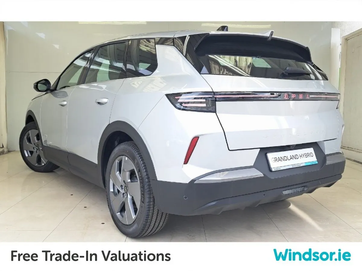 Opel Grandland Elegance PureTech 136 MHEV - Image 4