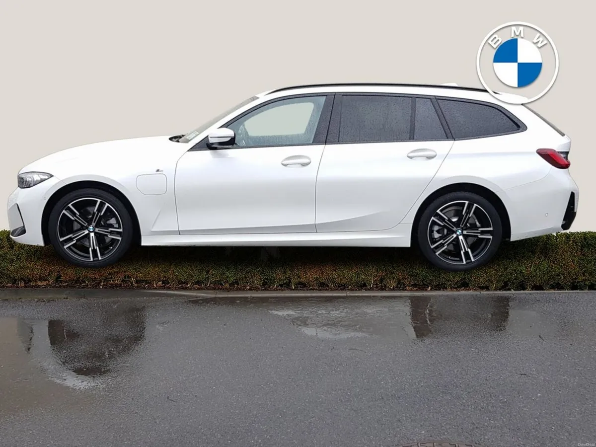 BMW 3-Series 330e M Sport - Image 3