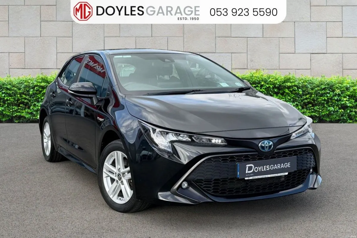 Toyota Corolla Luna Hatchback 1.8 Hybrid 5 Door - Image 1