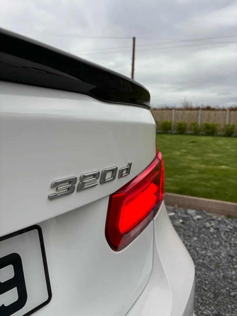 BMW 320d M-SPORT - Image 4