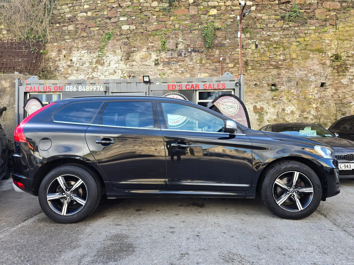 Volvo XC60 R- Design D4 2.0 Diesel 190 Bhp Manual - Image 3