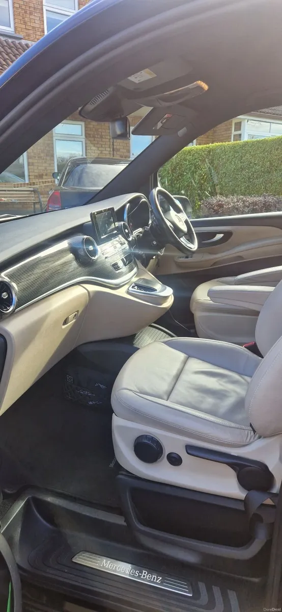 Mercedes-Benz V-Class 2021 - Image 4