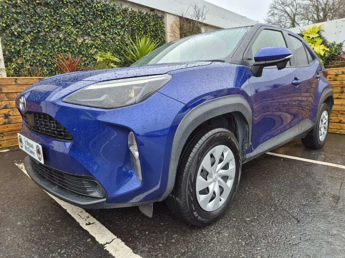 Toyota Yaris Cross 1.5 HYBRID / X / LOW MILEAGE / - Image 3