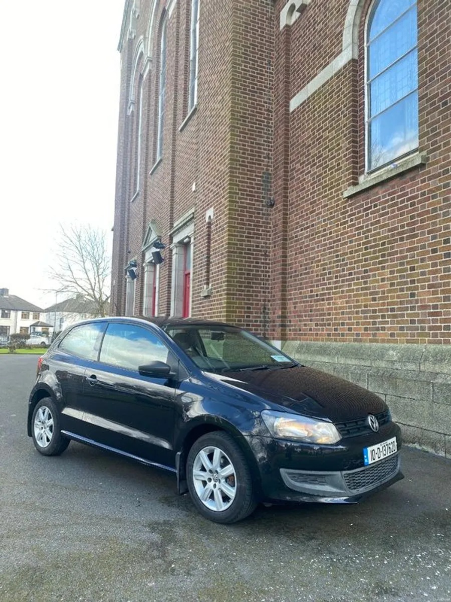 2010 Volkswagen Polo - Image 1