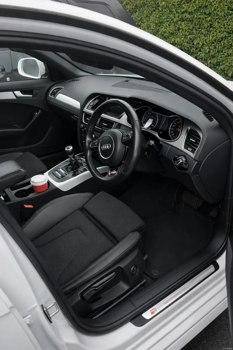 Audi A4 2013 - Image 2