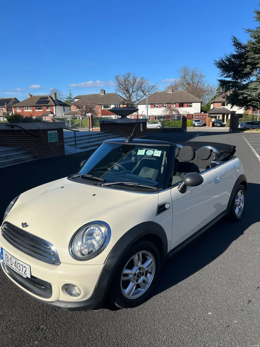 Mini Cooper 1.6 Convertible - Image 1