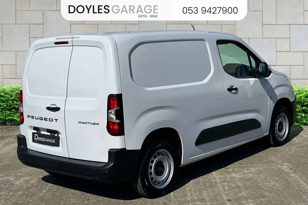 Peugeot Partner Professional Plus 1.5 Blue HDi Die - Image 4