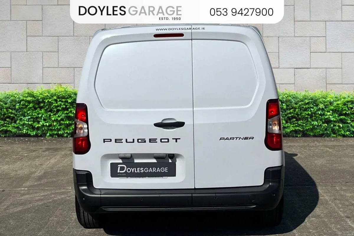 Peugeot Partner Professional Plus 1.5 Blue HDi Die - Image 3