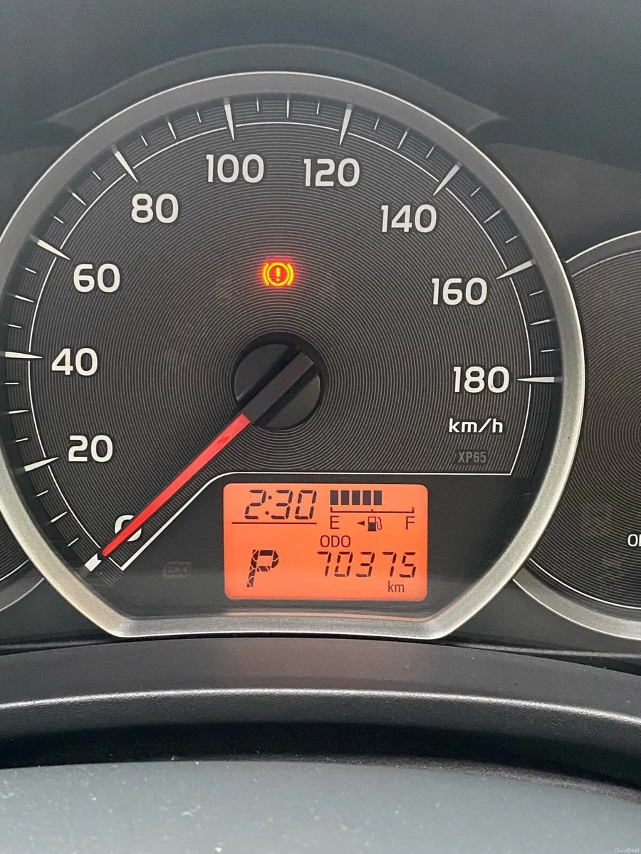 Toyota Yaris - Automatic- Only 70,000km - Image 4