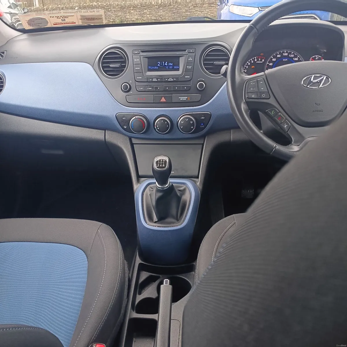 Hyundai i10 2016  Deluxe - Image 4