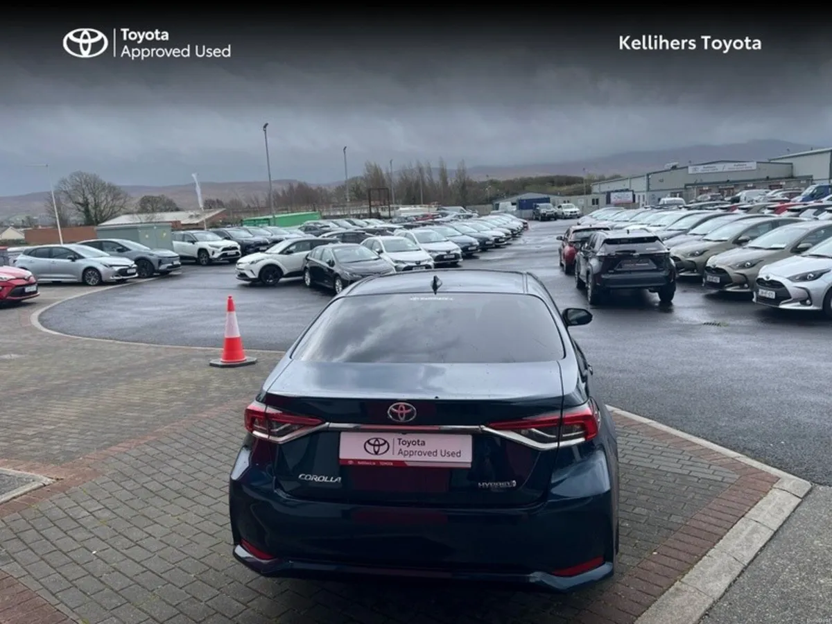 Toyota Corolla HYBRID ELECTRIC LUNA SPORT - Image 4